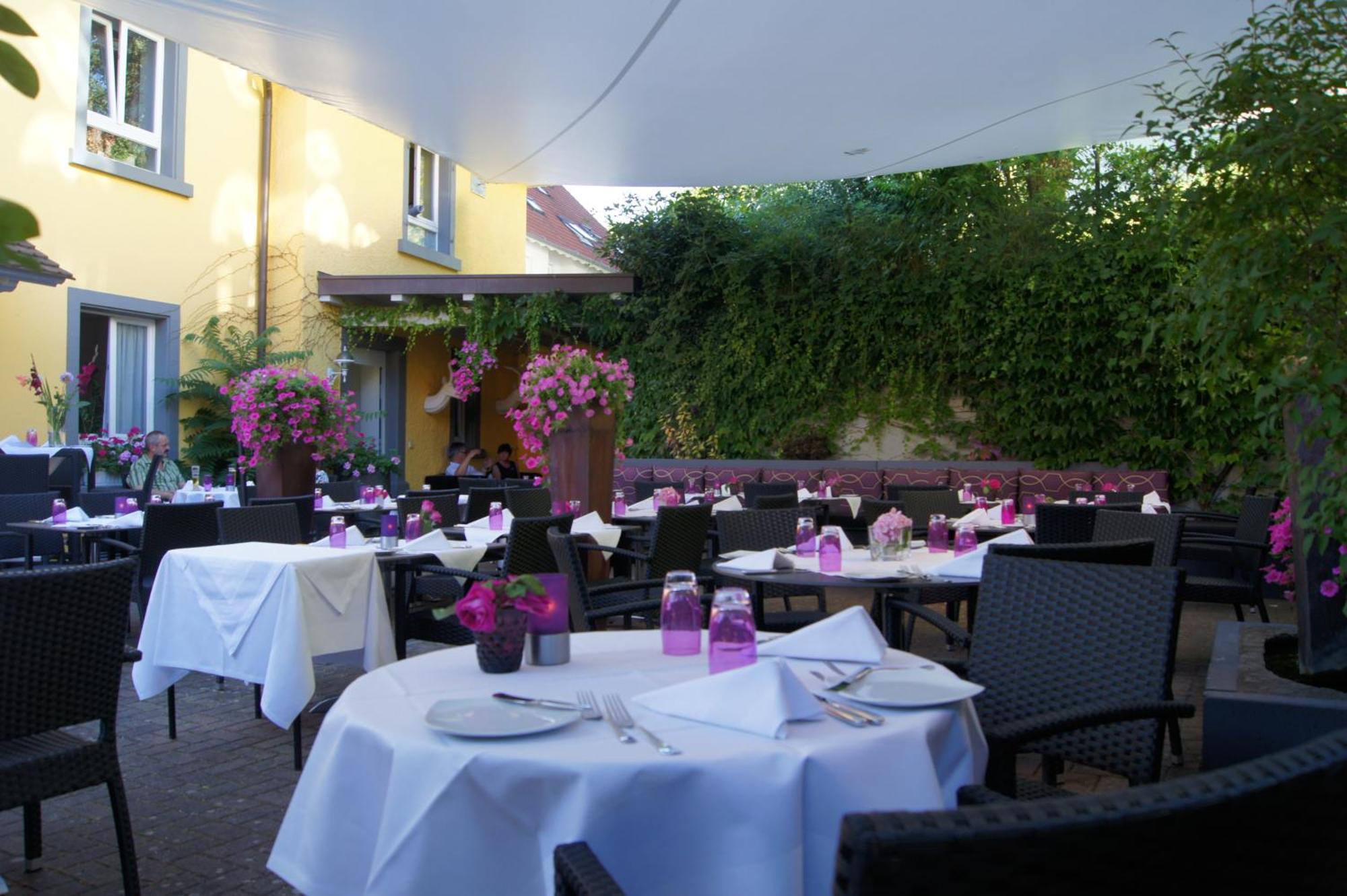 Genusshotel Krone & Roadtrips Bei Basel Inzlingen Bagian luar foto