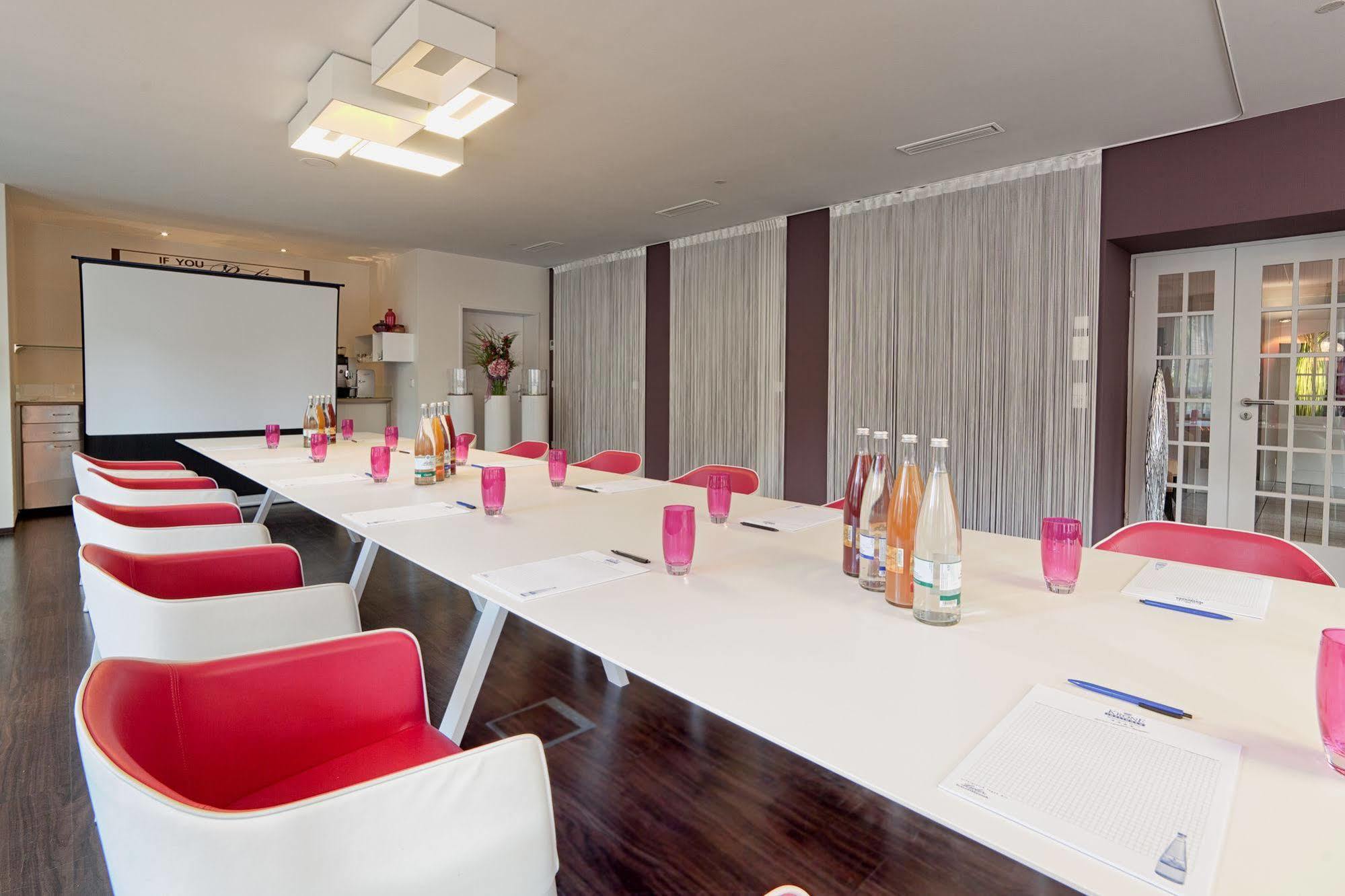 Genusshotel Krone & Roadtrips Bei Basel Inzlingen Bagian luar foto